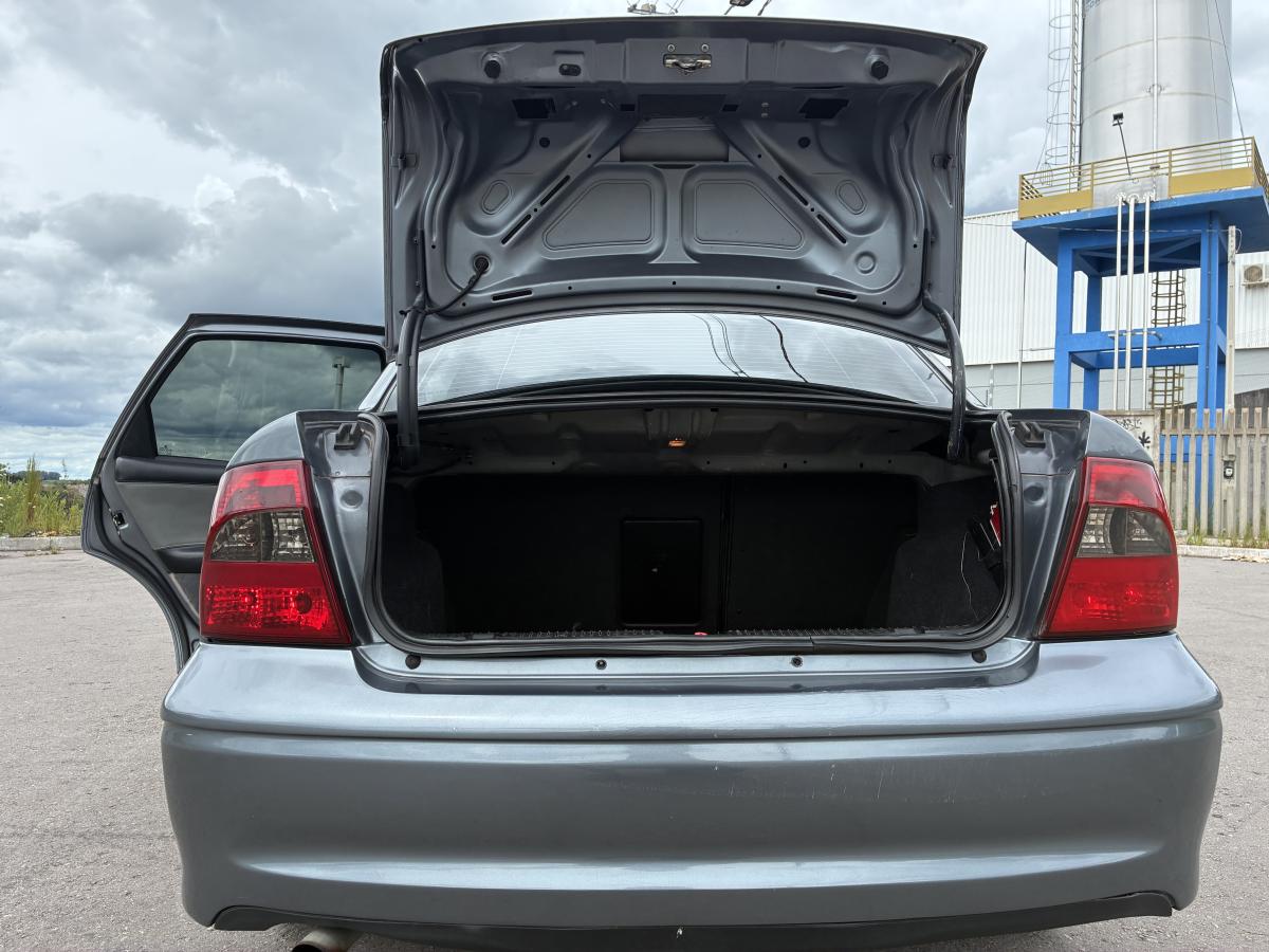 Vectra - Foto #2 do anúncio à venda de Carro clássico