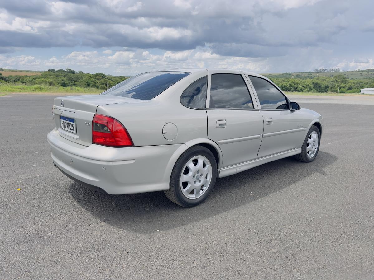 Vectra - Foto #17 do anúncio à venda de Carro clássico
