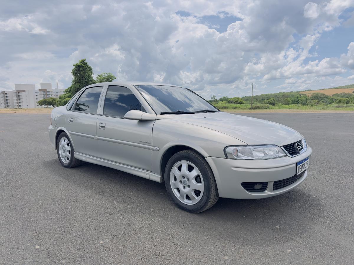 Vectra - Foto #23 do anúncio à venda de Carro clássico