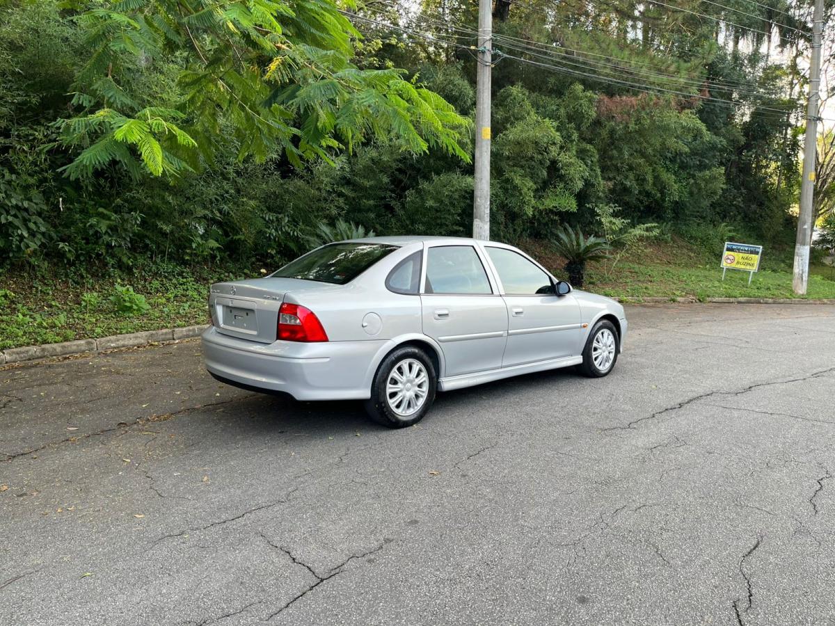 Vectra - Foto #20 do anúncio à venda de Carro clássico