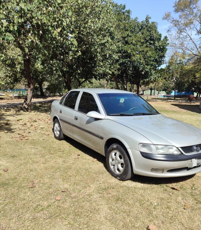 Vectra - Foto #2 do anúncio à venda de Carro clássico