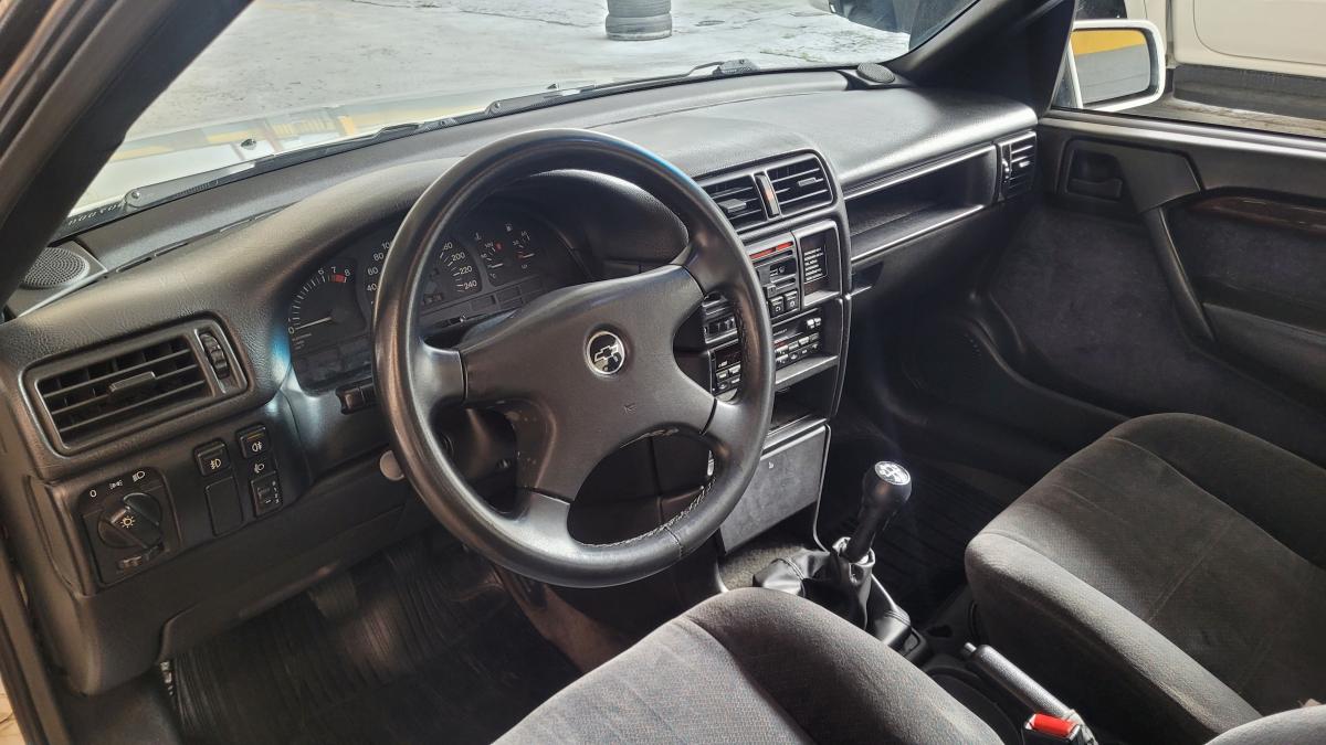 Vectra - Foto #4 do anúncio à venda de Carro clássico