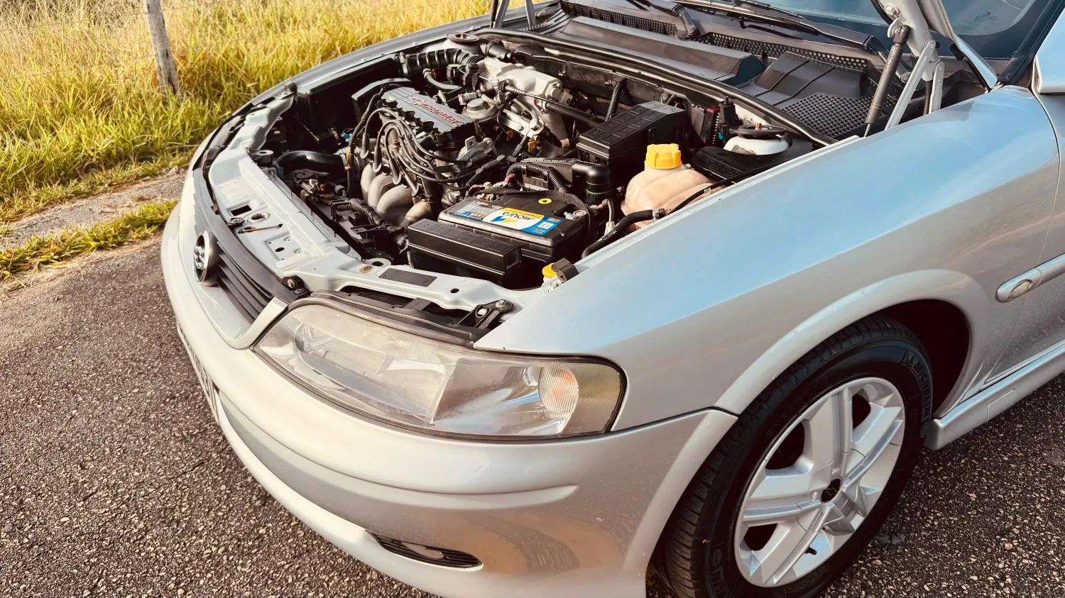 Vectra - Foto #23 do anúncio à venda de Carro clássico
