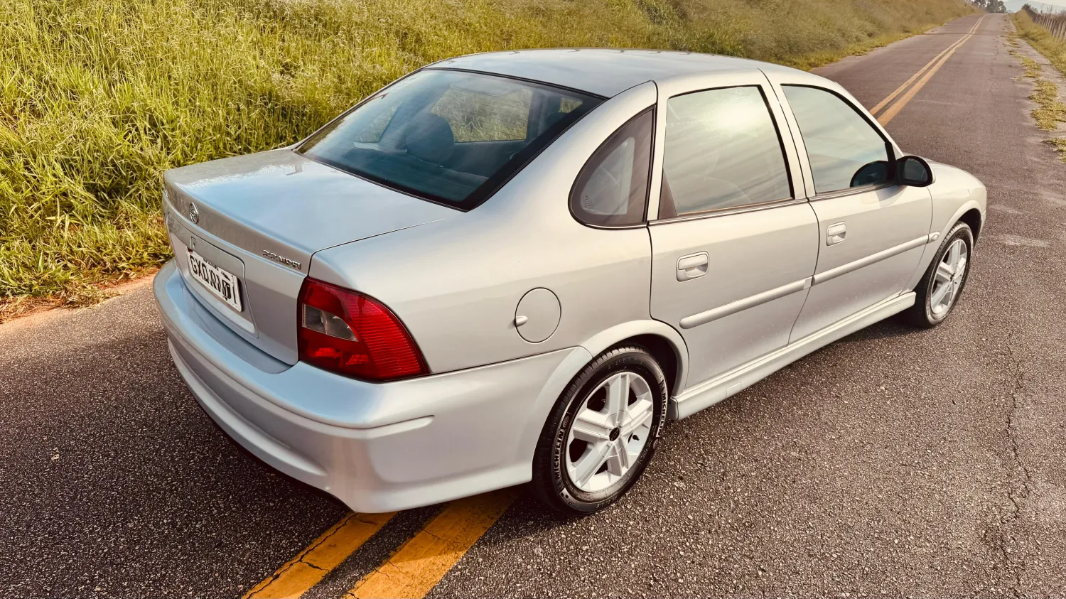 Vectra - Foto #29 do anúncio à venda de Carro clássico