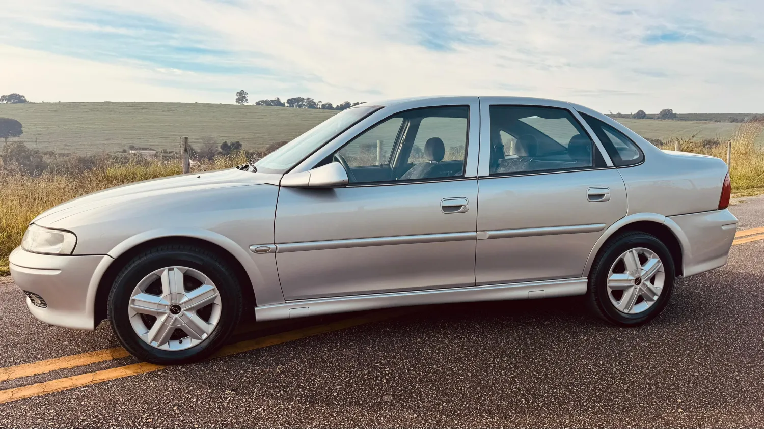 Vectra - Foto #34 do anúncio à venda de Carro clássico