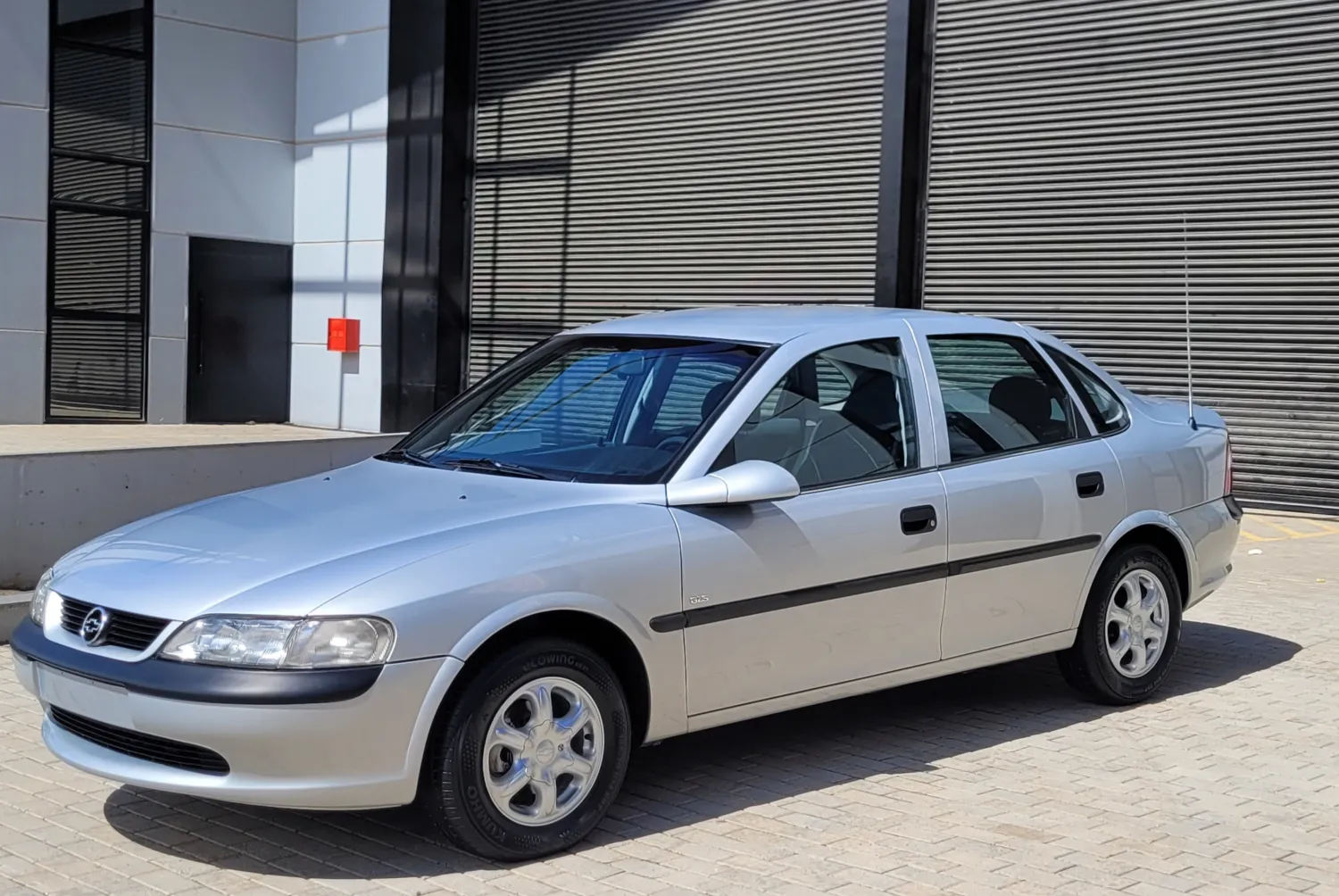 Vectra - Foto #20 do anúncio à venda de Carro clássico