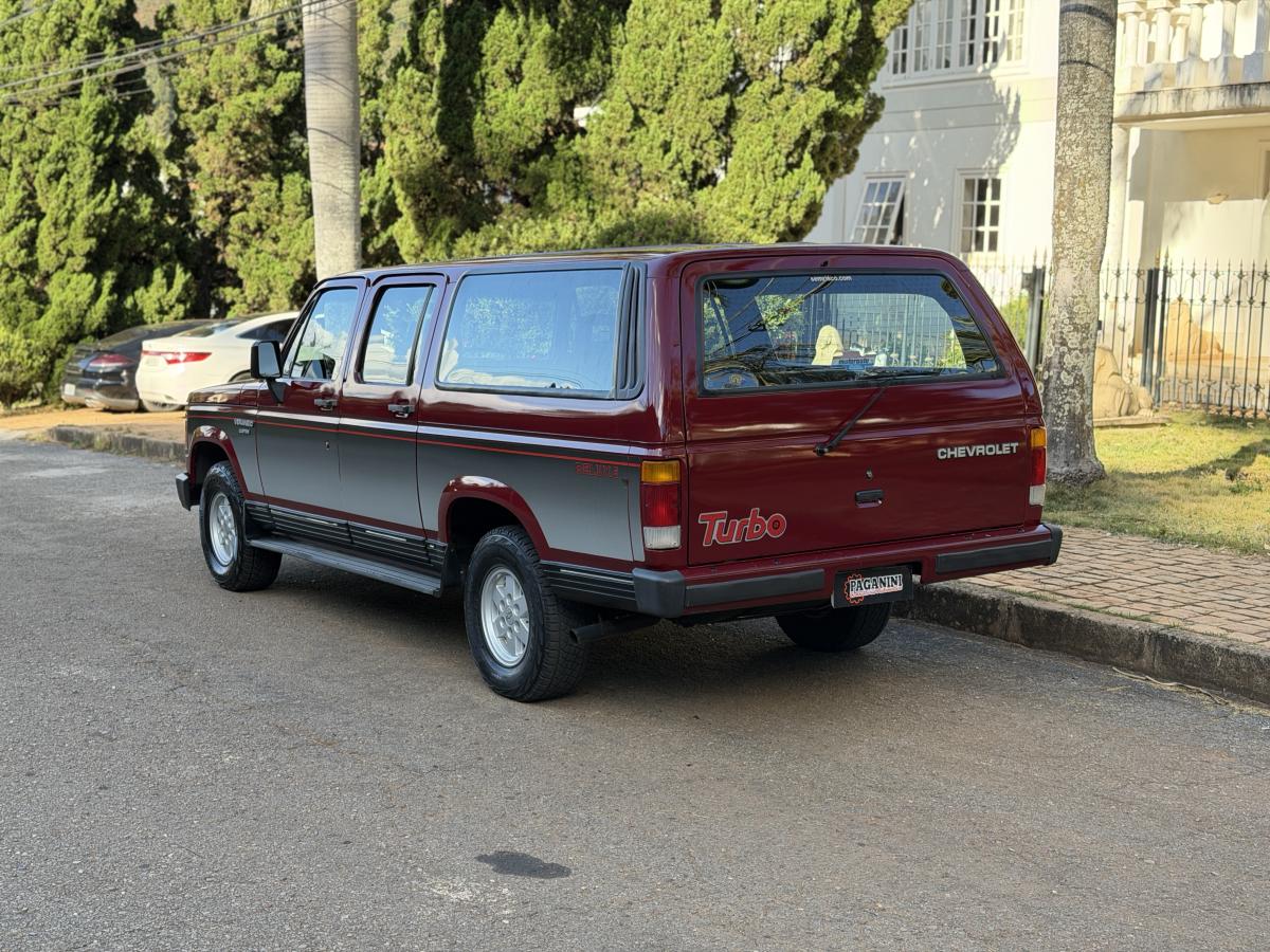 Veraneio - Foto #4 do anúncio à venda de Carro clássico