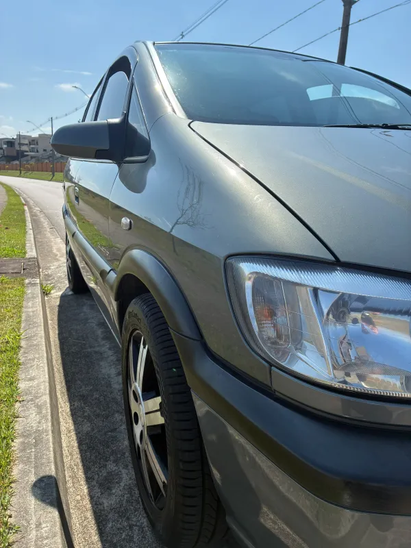 avv-chevrolet-zafira-venda-74f4648-imagem-010