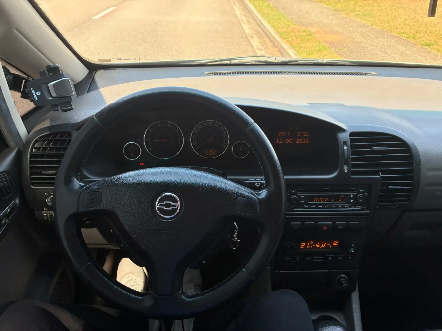 j92x8km-imagem-003