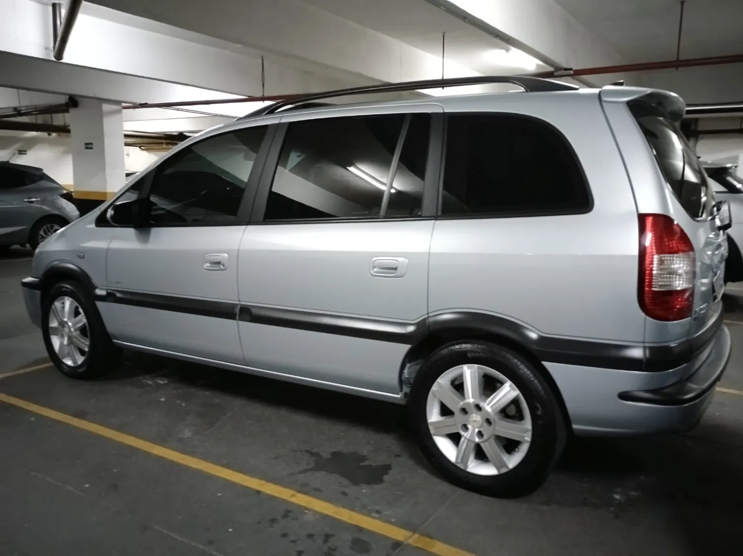 Zafira - Foto #3 do anúncio à venda de Carro clássico