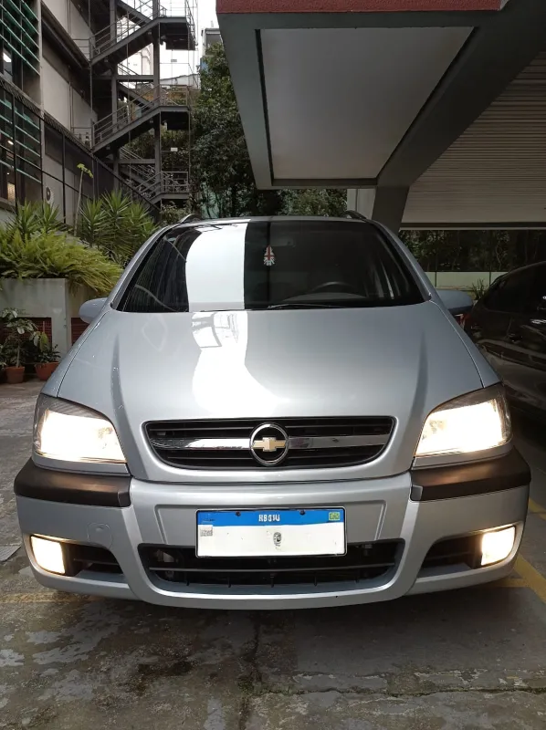Zafira - Foto #37 do anúncio à venda de Carro clássico