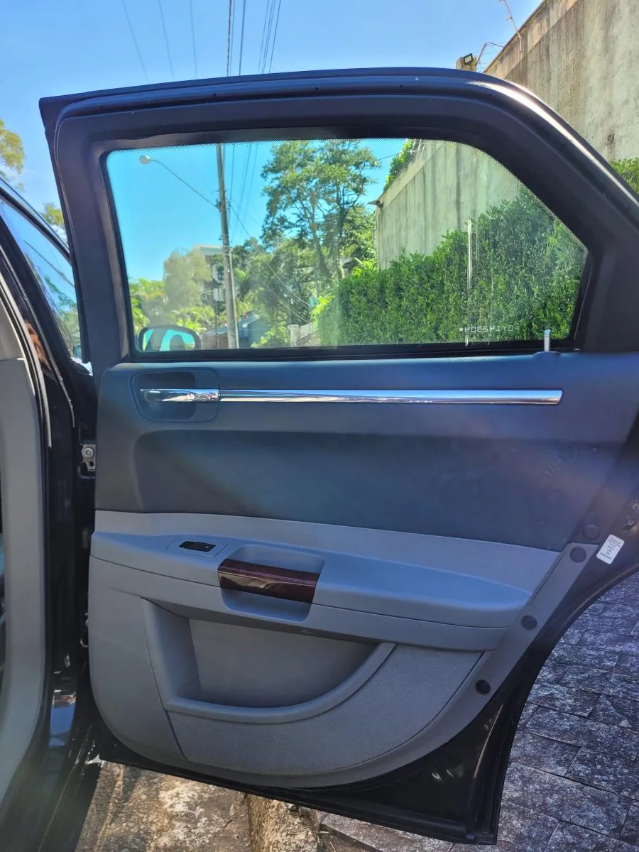 300C - Foto #8 do anúncio à venda de Carro clássico