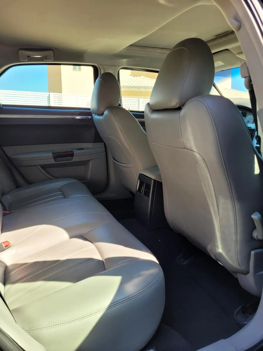 300C - Foto #10 do anúncio à venda de Carro clássico