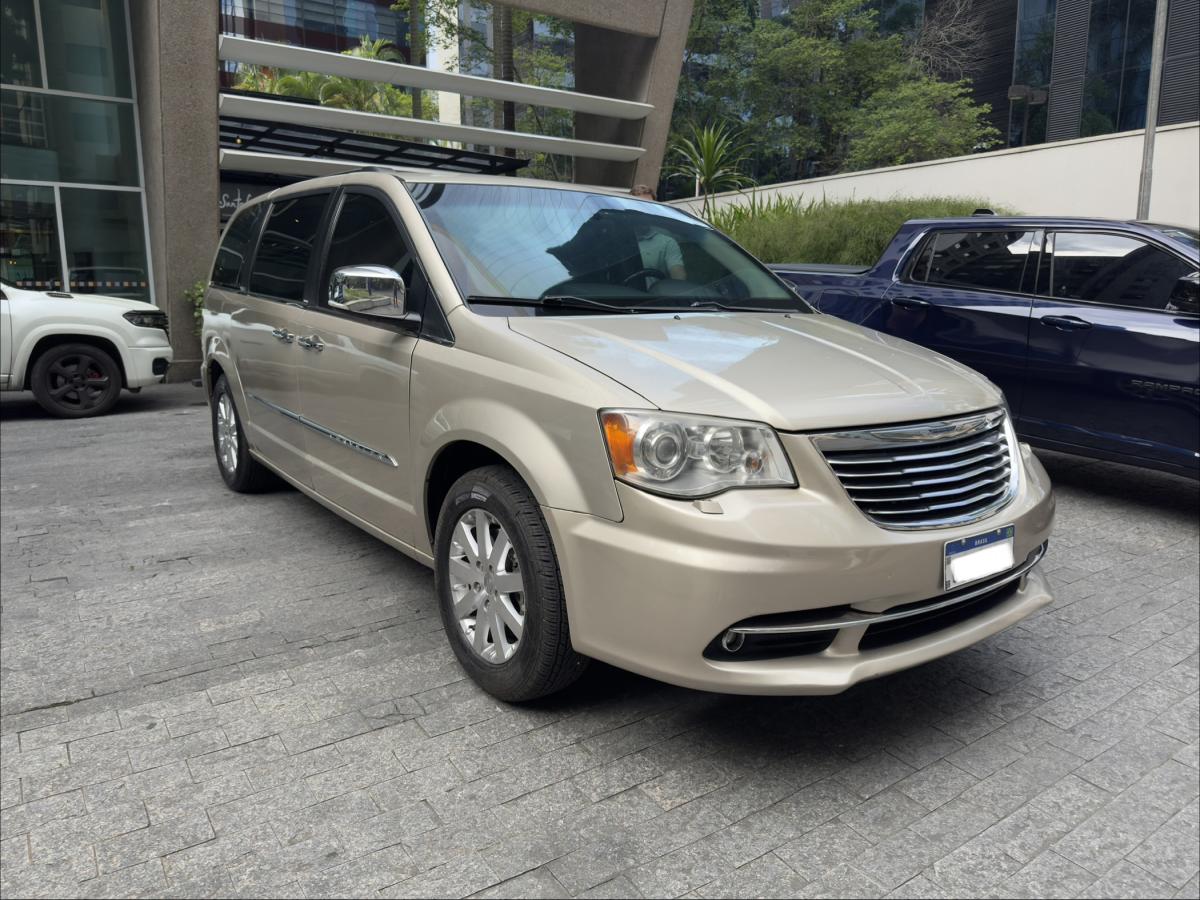 Town & Country - Foto #2 do anúncio à venda de Carro clássico