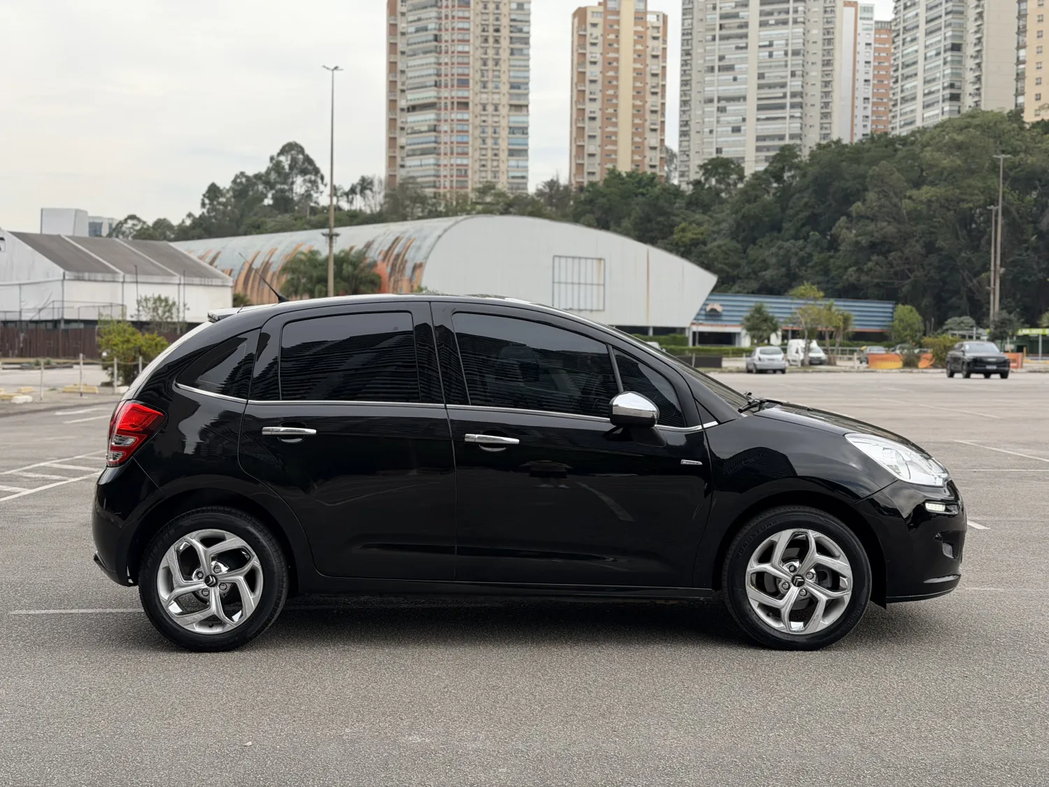 avv-citroen-c3-venda-52c661f-imagem-008