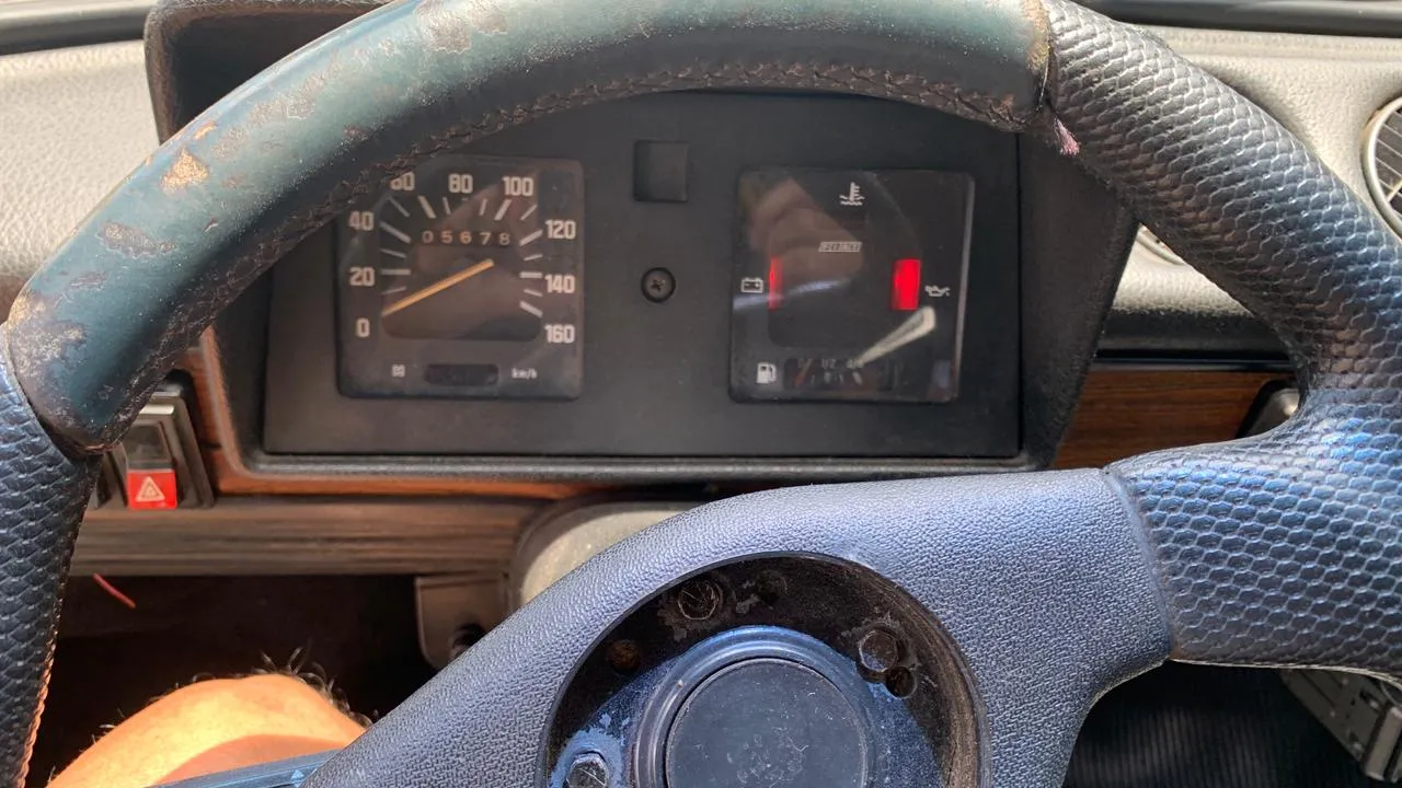 147 - Foto #3 do anúncio à venda de Carro clássico