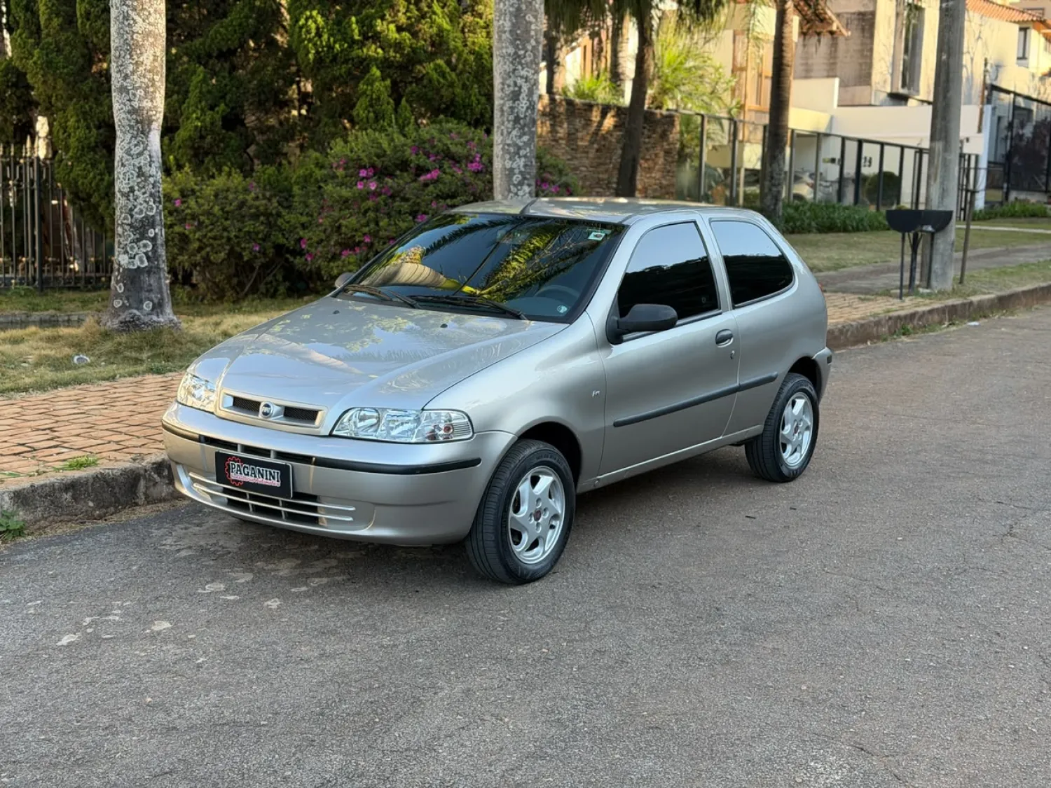 Palio - Foto #3 do anúncio à venda de Carro clássico