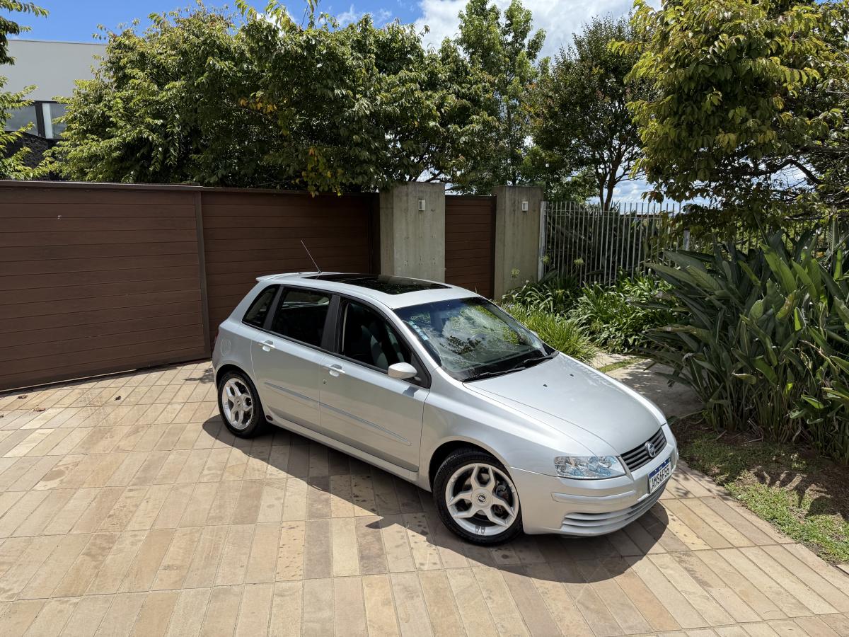 Stilo - Foto #20 do anúncio à venda de Carro clássico