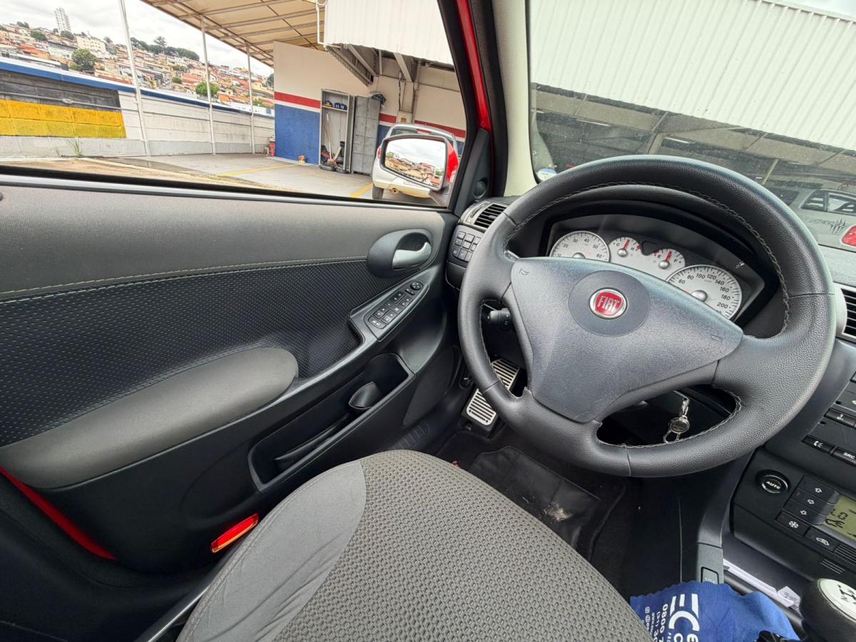 Stilo - Foto #20 do anúncio à venda de Carro clássico