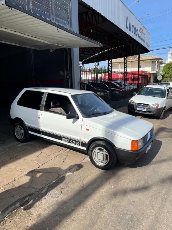 Uno - Foto #2 do anúncio à venda de Carro clássico