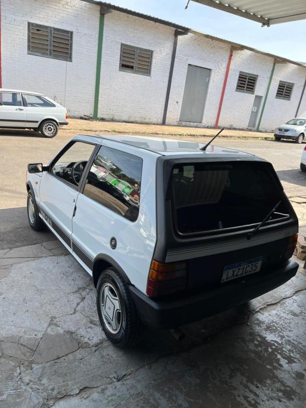 Uno - Foto #5 do anúncio à venda de Carro clássico