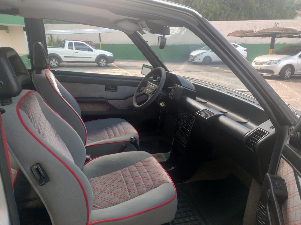 Uno - Foto #3 do anúncio à venda de Carro clássico