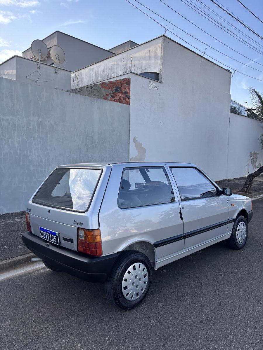 Uno - Foto #5 do anúncio à venda de Carro clássico