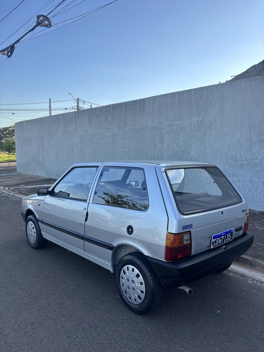 Uno - Foto #7 do anúncio à venda de Carro clássico