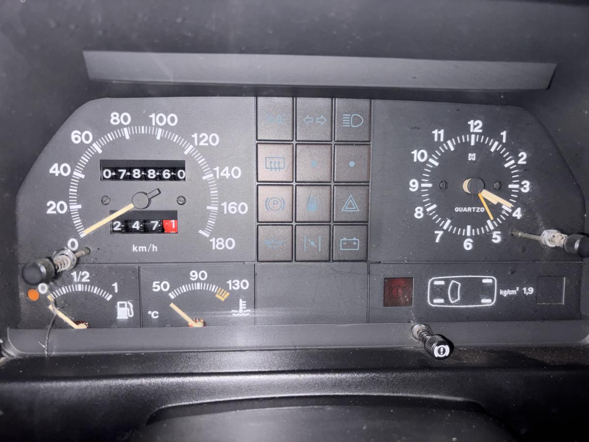 Uno - Foto #9 do anúncio à venda de Carro clássico