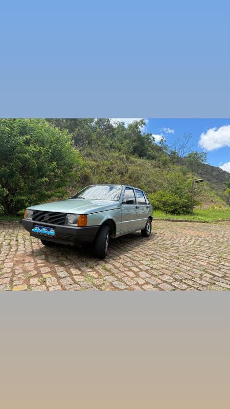 Uno - Foto #3 do anúncio à venda de Carro clássico