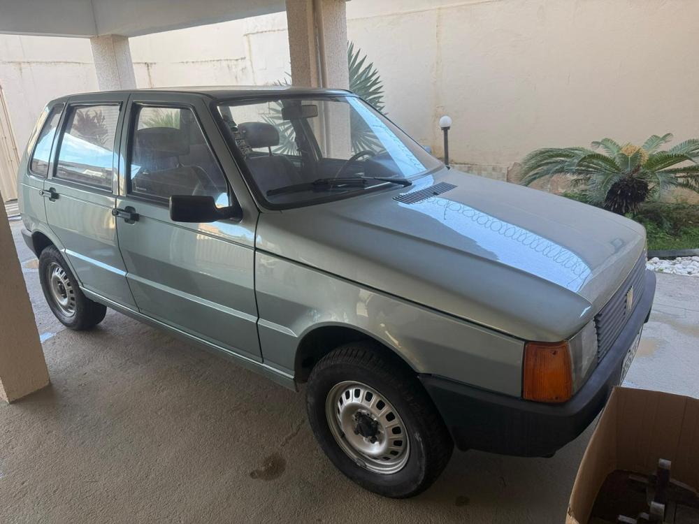 Uno - Foto #6 do anúncio à venda de Carro clássico