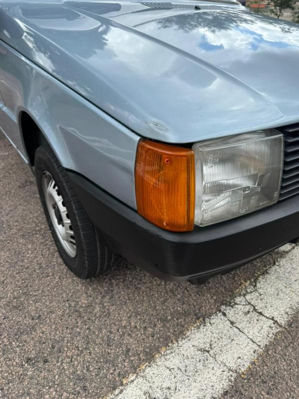 Uno - Foto #2 do anúncio à venda de Carro clássico