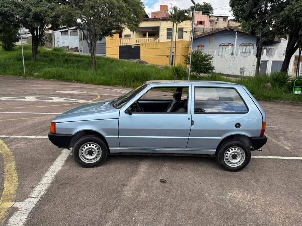 Uno - Foto #4 do anúncio à venda de Carro clássico