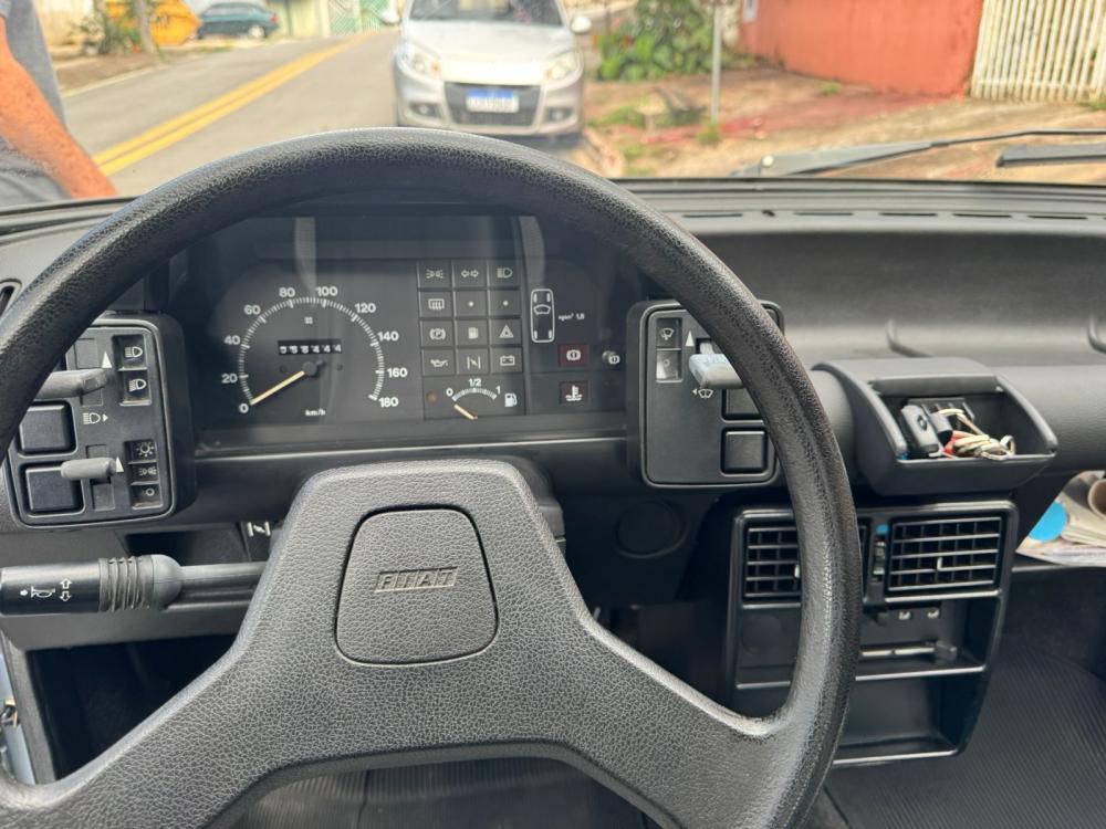 Uno - Foto #21 do anúncio à venda de Carro clássico