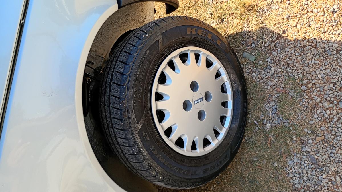 Uno - Foto #14 do anúncio à venda de Carro clássico