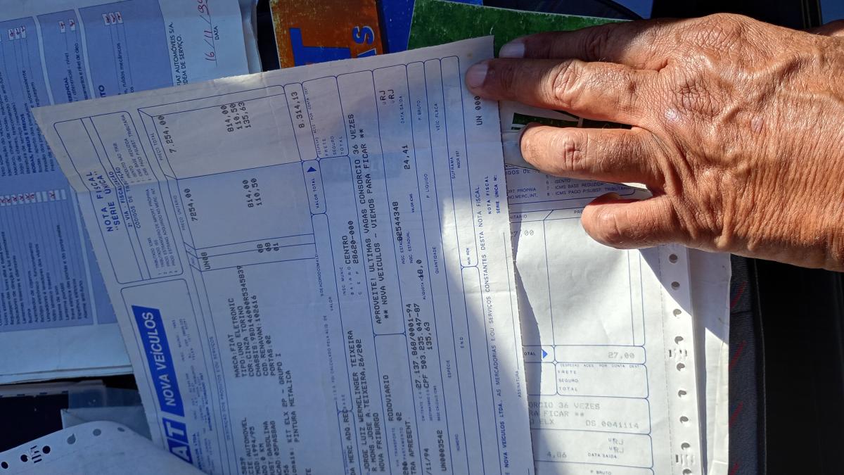 Uno - Foto #15 do anúncio à venda de Carro clássico