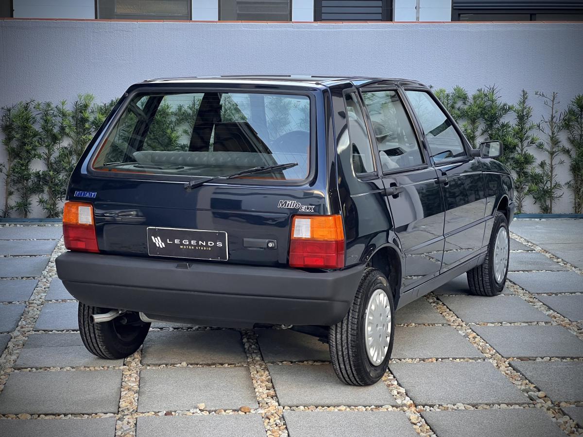 Uno - Foto #2 do anúncio à venda de Carro clássico