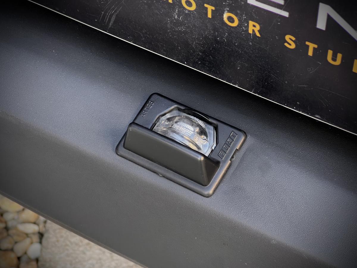 Uno - Foto #3 do anúncio à venda de Carro clássico