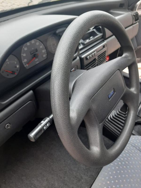 Uno - Foto #2 do anúncio à venda de Carro clássico