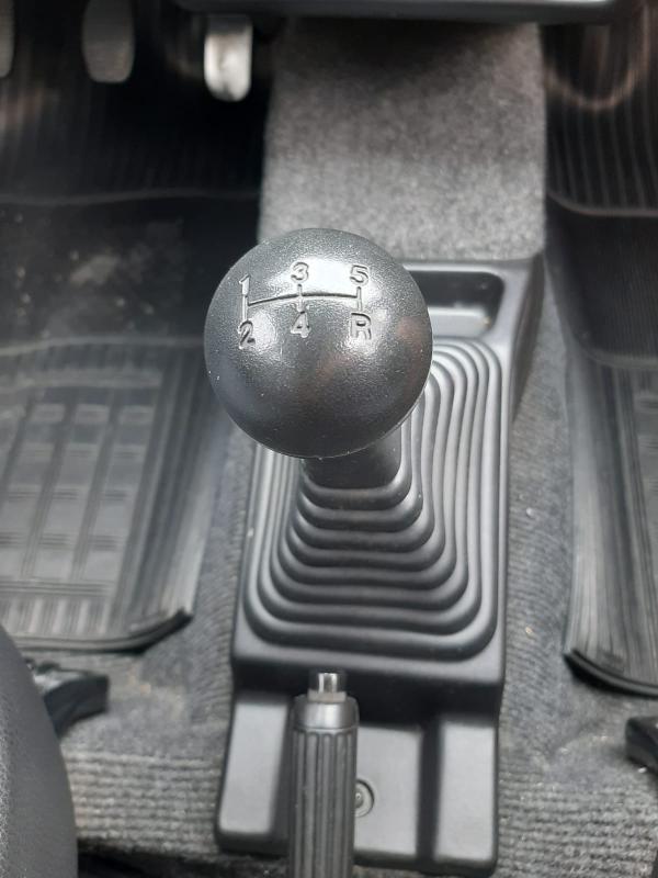Uno - Foto #4 do anúncio à venda de Carro clássico