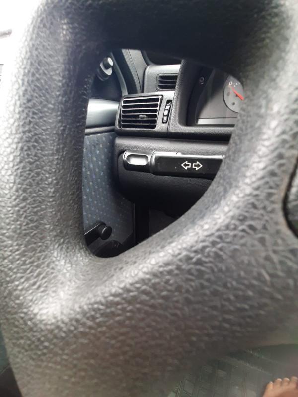 Uno - Foto #16 do anúncio à venda de Carro clássico