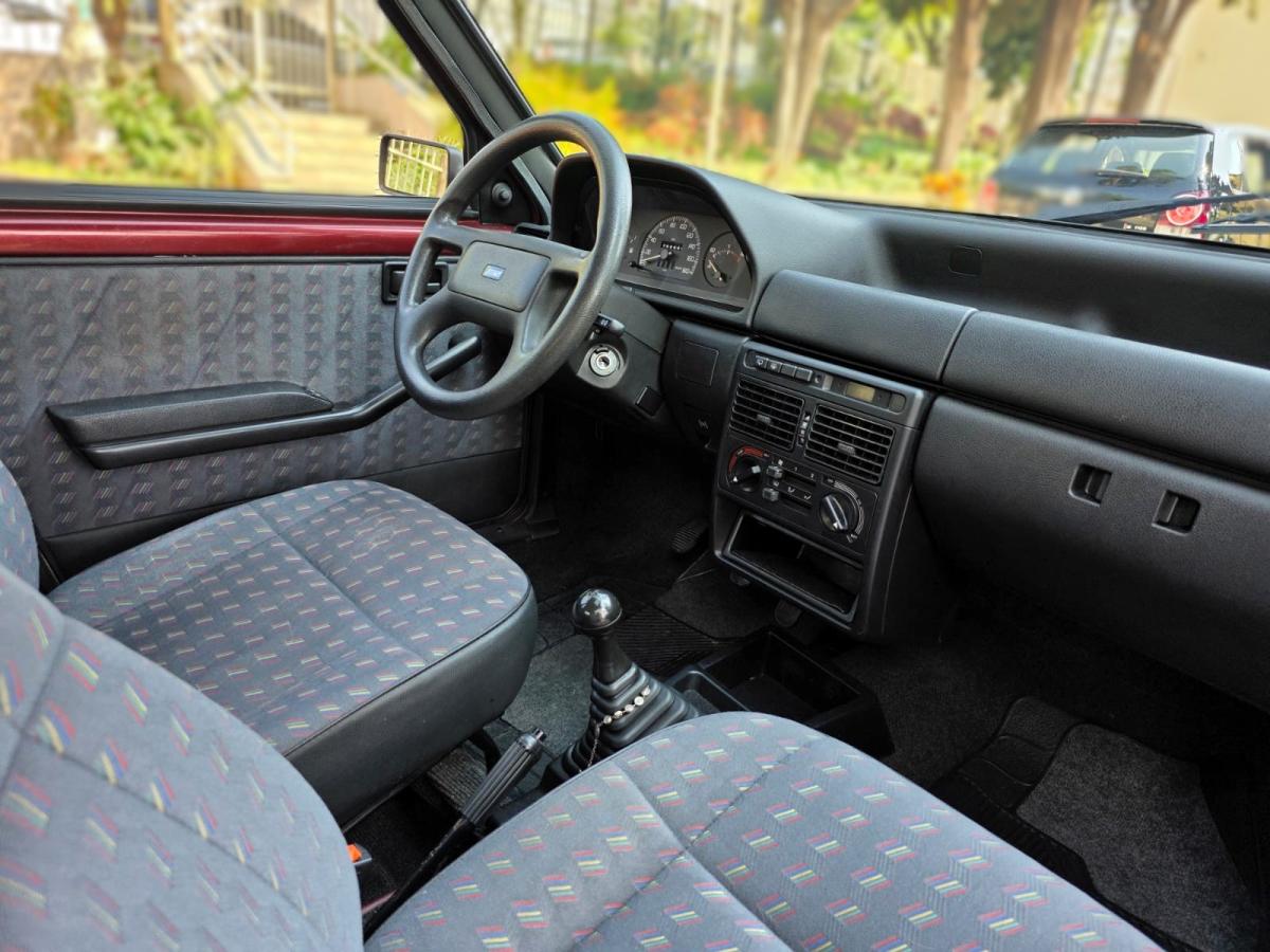 Uno - Foto #2 do anúncio à venda de Carro clássico