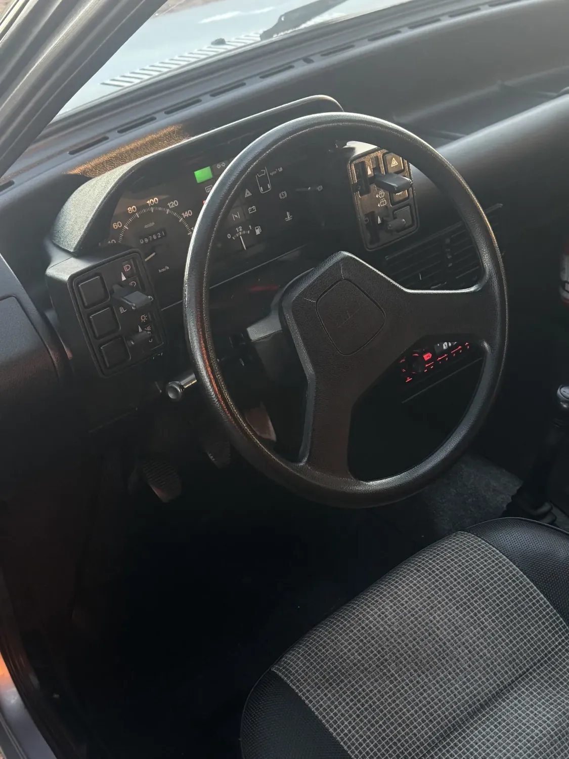 avv-fiat-uno-mille-economi-venda-9z4sze8-imagem-009