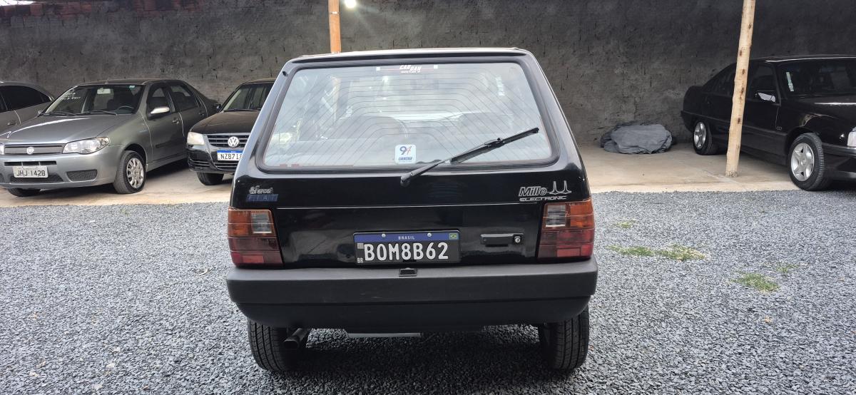 Uno - Foto #10 do anúncio à venda de Carro clássico