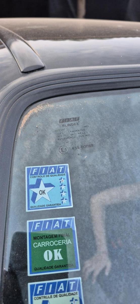 Uno - Foto #18 do anúncio à venda de Carro clássico