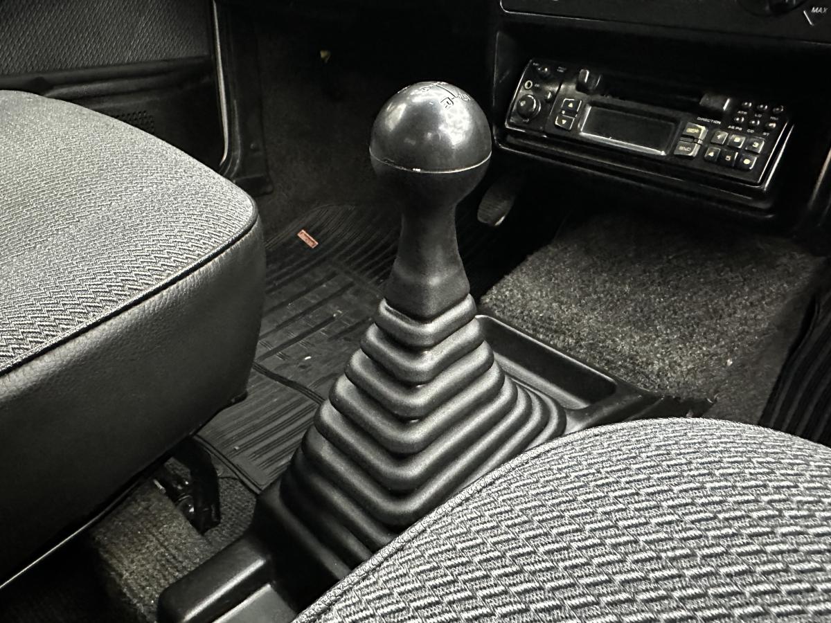 Uno - Foto #12 do anúncio à venda de Carro clássico