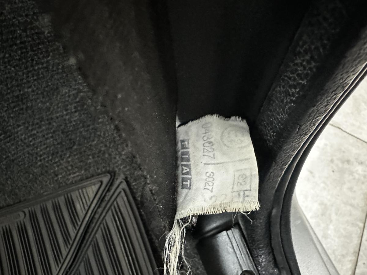 Uno - Foto #13 do anúncio à venda de Carro clássico