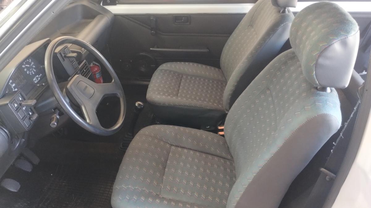 Uno - Foto #15 do anúncio à venda de Carro clássico