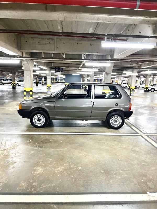 Uno - Foto #10 do anúncio à venda de Carro clássico