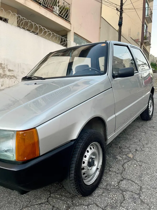 Uno - Foto #2 do anúncio à venda de Carro clássico